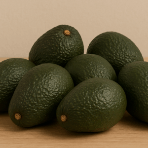 Kremsi dokusu, yoğun aroması ve E vitamini zenginliğiyle 1 kg ithal avokado Hass, sağlıklı sofralar için avokadom.com güvencesiyle kapınızda!