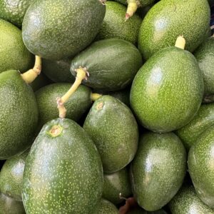 10 adet Clifton cinsi, 150-250 gr arası taze avokado. Kahvaltı, salata ve sağlıklı tarifler için ideal.